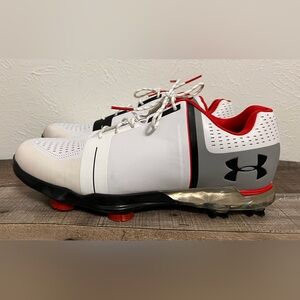 NWOB UNDER ARMOUR Spieth One White Grey Red Black Golf Shoes Cleats Mens Sz 9.5